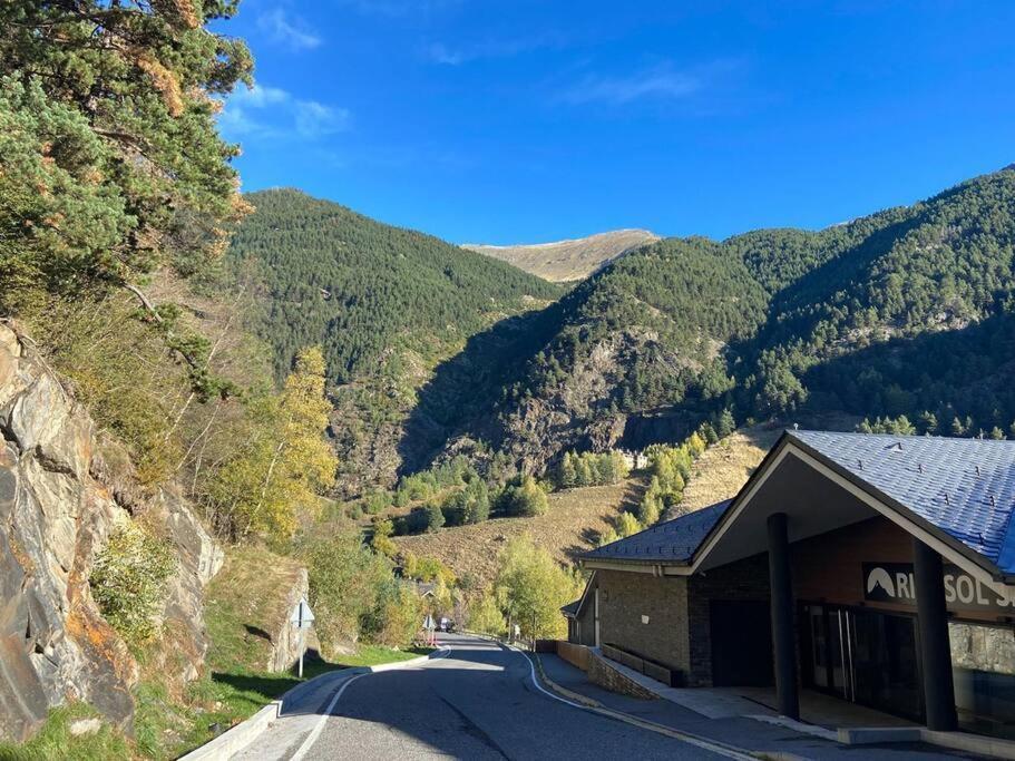 Iconic - A Pie De Pistas En 1 Minuto - Terraza Con Vistas Al Valle Arinsal - Parking Gratis L By Bonesvacances Bagian luar foto