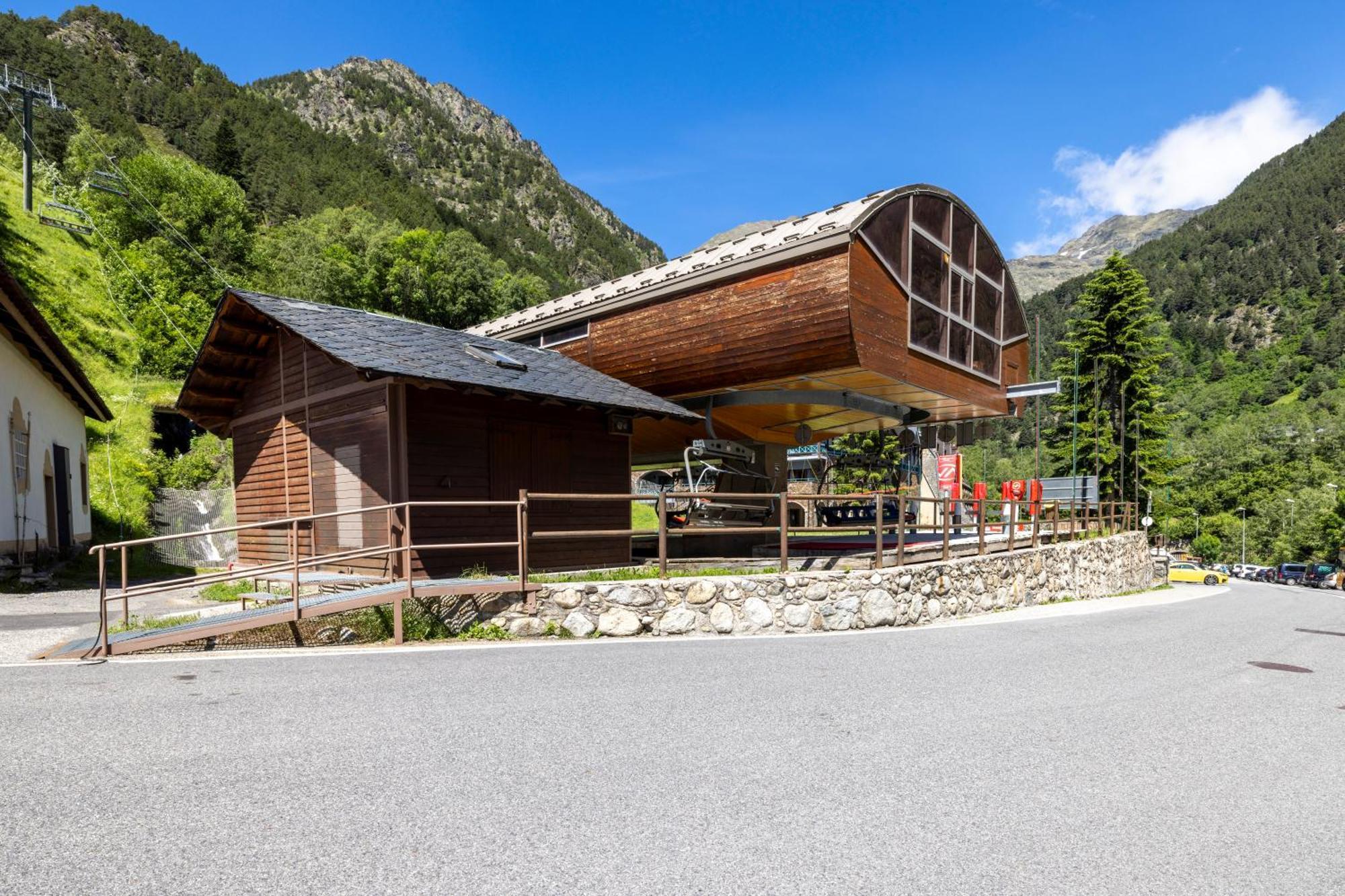 Iconic - A Pie De Pistas En 1 Minuto - Terraza Con Vistas Al Valle Arinsal - Parking Gratis L By Bonesvacances Bagian luar foto