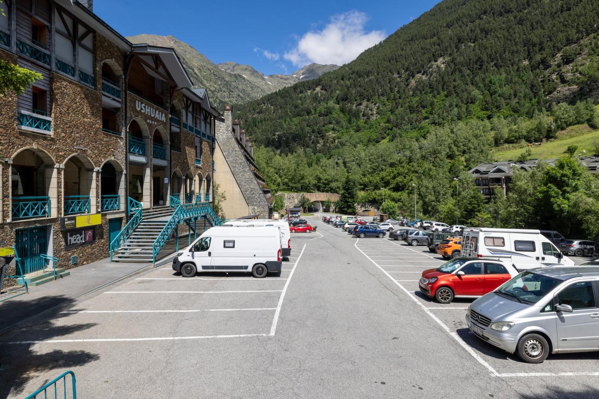 Iconic - A Pie De Pistas En 1 Minuto - Terraza Con Vistas Al Valle Arinsal - Parking Gratis L By Bonesvacances Bagian luar foto