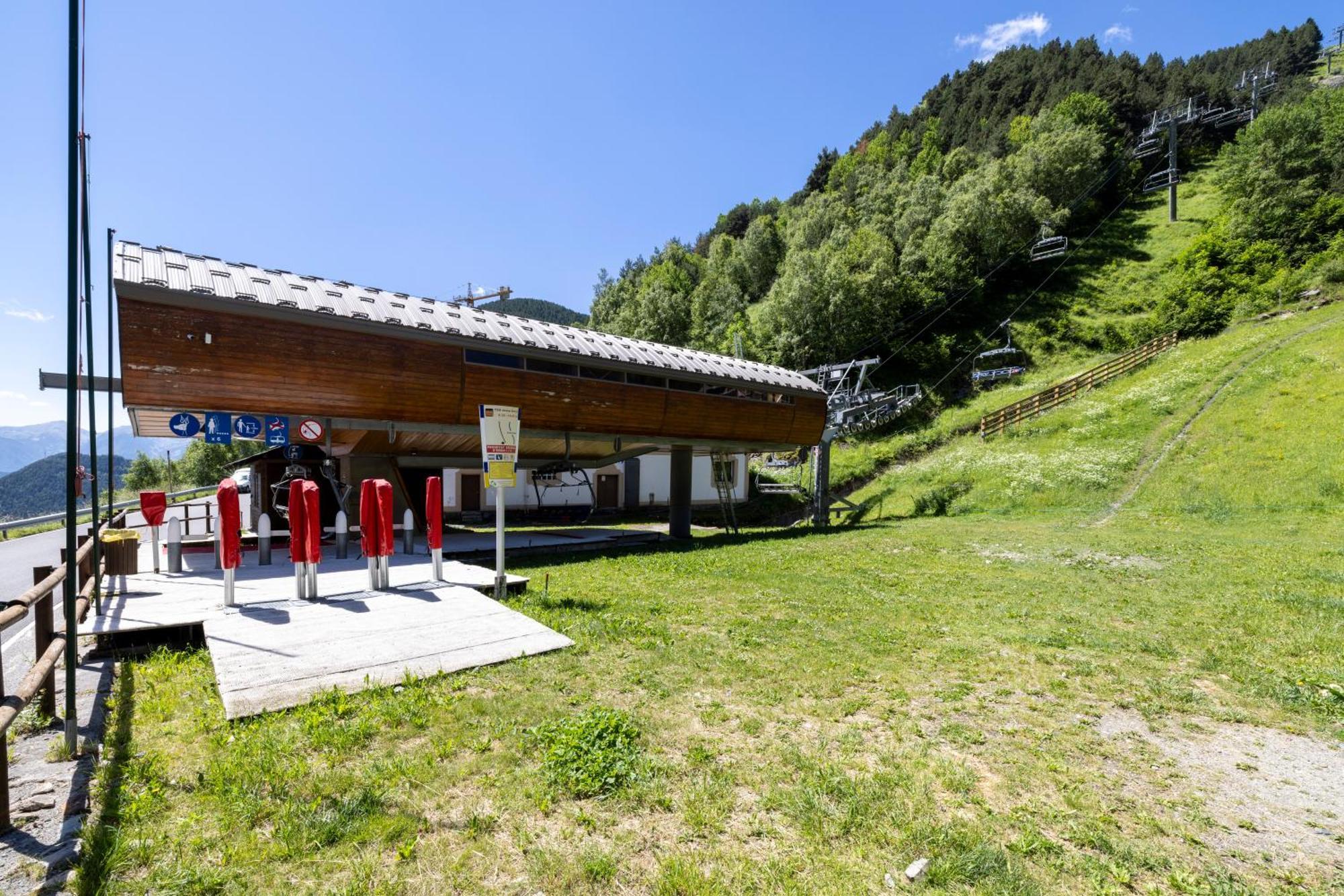 Iconic - A Pie De Pistas En 1 Minuto - Terraza Con Vistas Al Valle Arinsal - Parking Gratis L By Bonesvacances Bagian luar foto